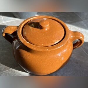 Antique 2 quart Bean Pot medalta not marked